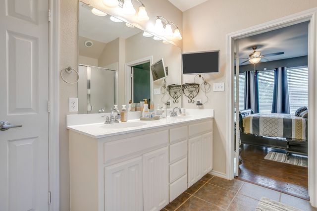 7800 Raton Ridge Lane, Arlington, TX 76002