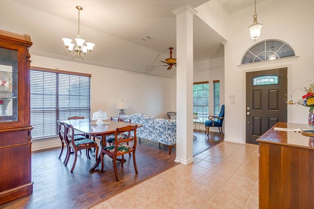 7800 Raton Ridge Lane, Arlington, TX 76002