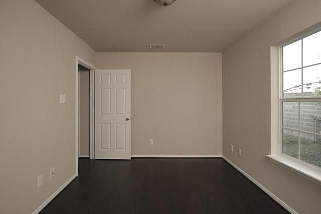 1001 9th Avenue N, Texas City, TX 77590
