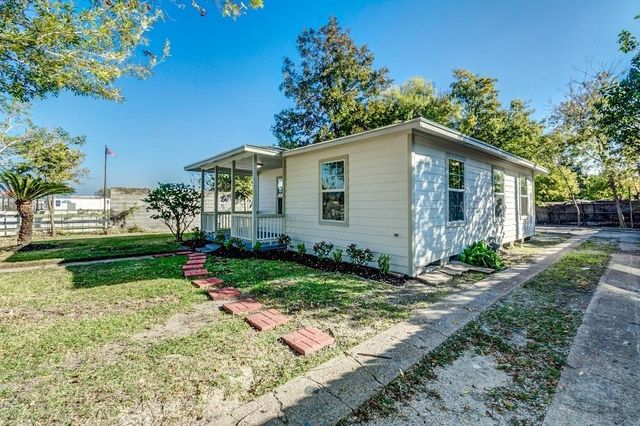 1001 9th Avenue N, Texas City, TX 77590