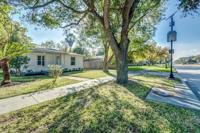 1001 9th Avenue N, Texas City, TX 77590