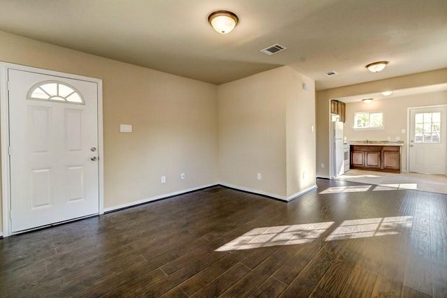 1001 9th Avenue N, Texas City, TX 77590