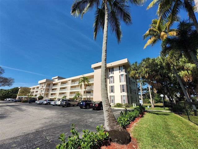 3151 S Palm Aire Drive 301, Pompano Beach, FL 33069