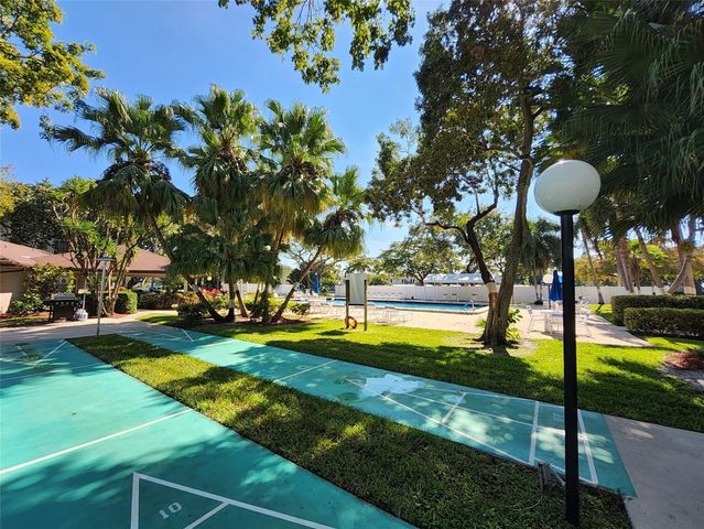 3151 S Palm Aire Drive 301, Pompano Beach, FL 33069