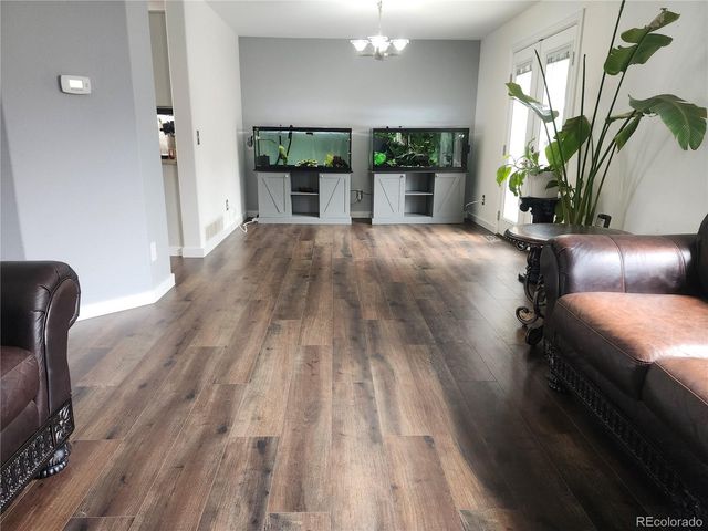 21924 E Lake Avenue, Aurora, CO 80015