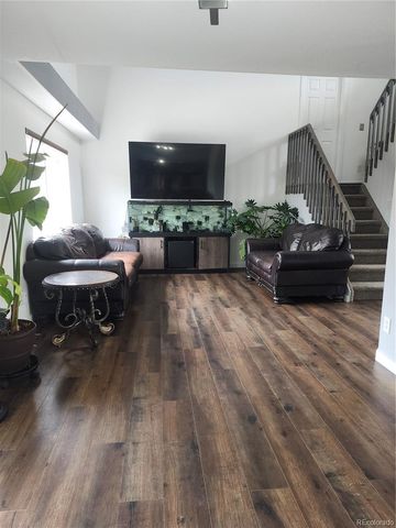 21924 E Lake Avenue, Aurora, CO 80015