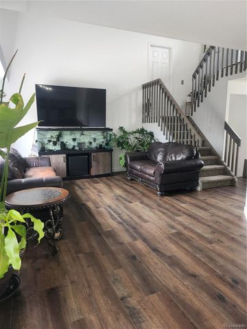21924 E Lake Avenue, Aurora, CO 80015