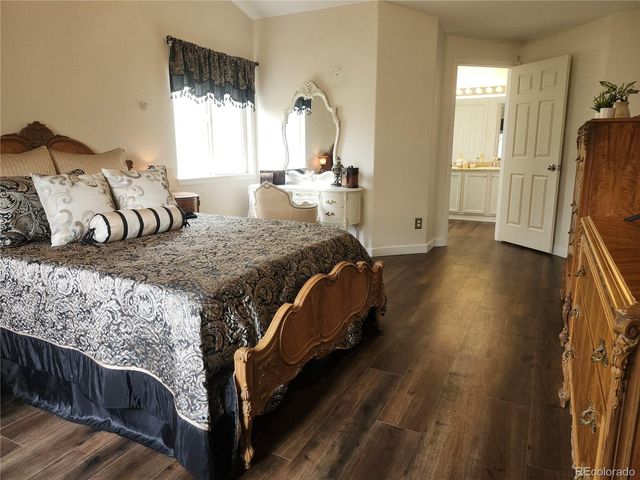 21924 E Lake Avenue, Aurora, CO 80015