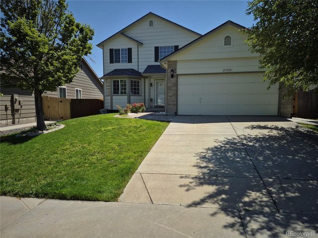 21924 E Lake Avenue, Aurora, CO 80015