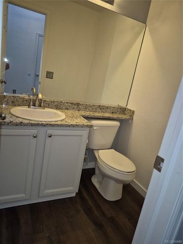 21924 E Lake Avenue, Aurora, CO 80015