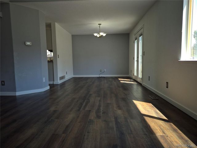 21924 E Lake Avenue, Aurora, CO 80015