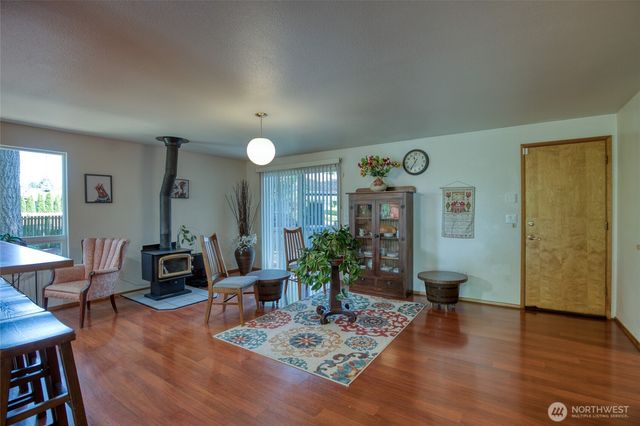 3530 71st Avenue W, University Place, WA 98466