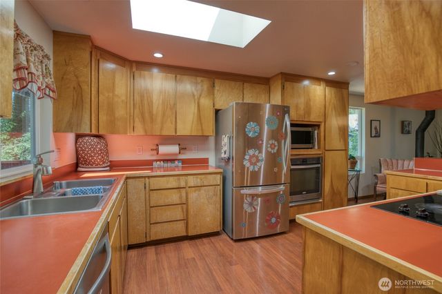 3530 71st Avenue W, University Place, WA 98466