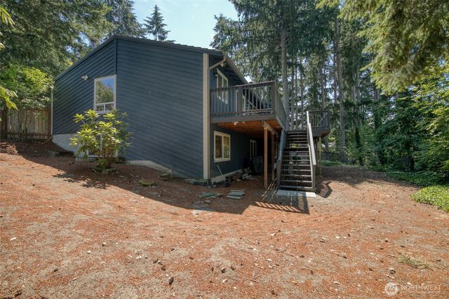 3530 71st Avenue W, University Place, WA 98466