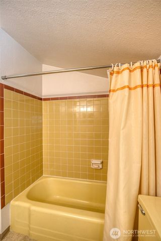 3530 71st Avenue W, University Place, WA 98466