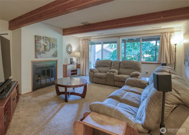 3530 71st Avenue W, University Place, WA 98466