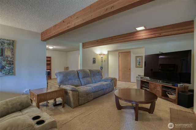 3530 71st Avenue W, University Place, WA 98466