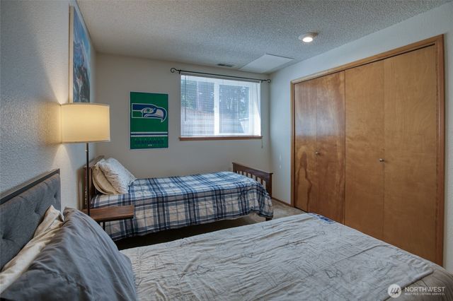 3530 71st Avenue W, University Place, WA 98466