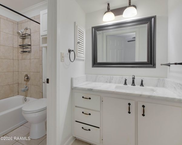 220 Doucet Road Apt 221c, Lafayette, LA 70503