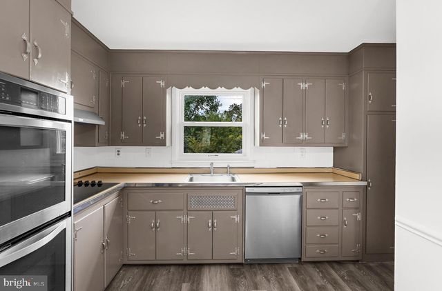 105 MARTINGALE RD, Lutherville Timonium, MD 21093