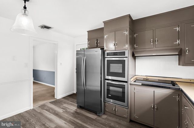105 MARTINGALE RD, Lutherville Timonium, MD 21093