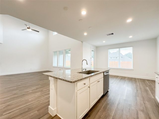 15216 Tattle Creek Lane, Conroe, TX 77384