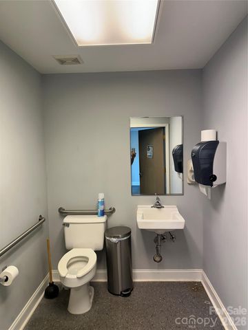 2920 Haywood Road, Hendersonville, NC 28791