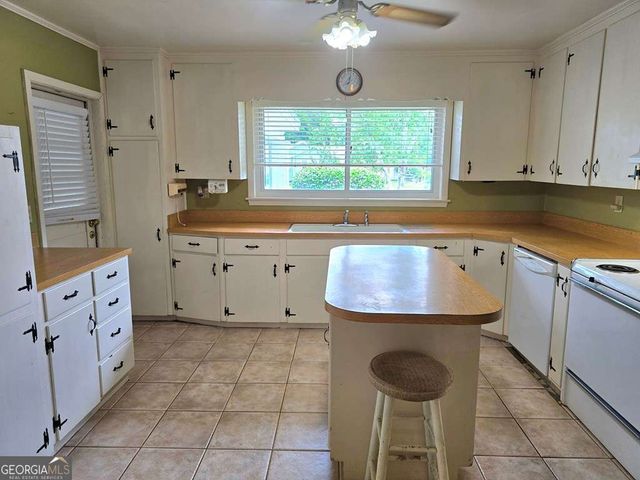 156 Ten Mile Road, Fitzgerald, GA 31750