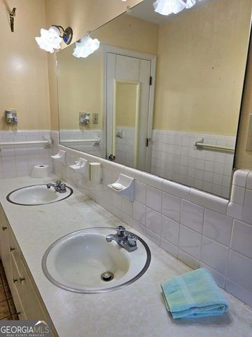 156 Ten Mile Road, Fitzgerald, GA 31750