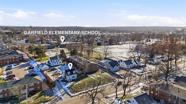 1228 Oakland Road NE, Cedar Rapids, IA 52402