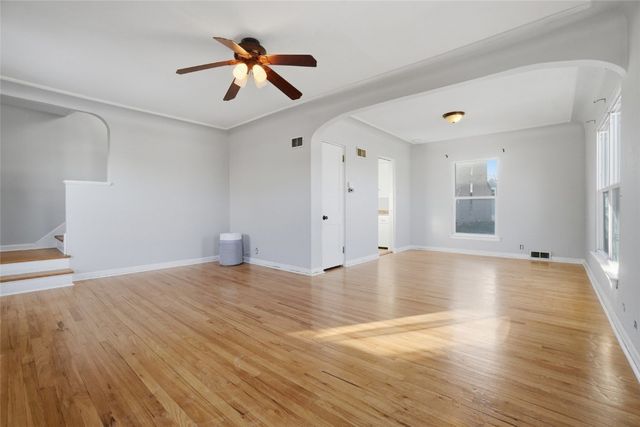 1228 Oakland Road NE, Cedar Rapids, IA 52402