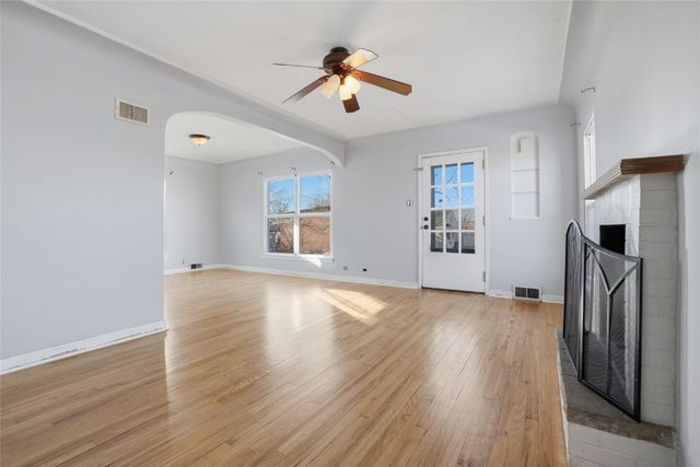 1228 Oakland Road NE, Cedar Rapids, IA 52402