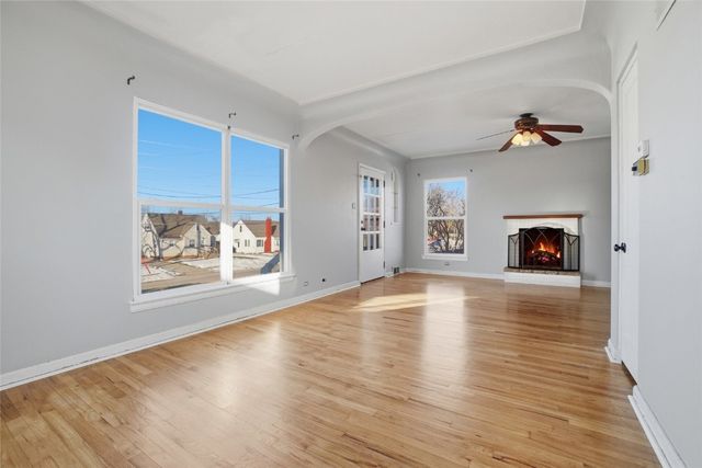 1228 Oakland Road NE, Cedar Rapids, IA 52402