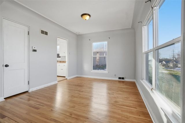 1228 Oakland Road NE, Cedar Rapids, IA 52402