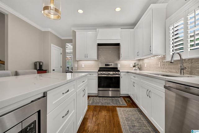 2073 GREY OAKS TERRACE, Pelham, AL 35124