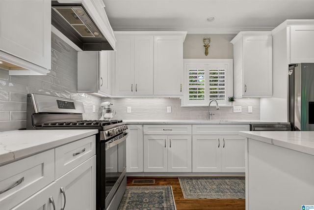 2073 GREY OAKS TERRACE, Pelham, AL 35124