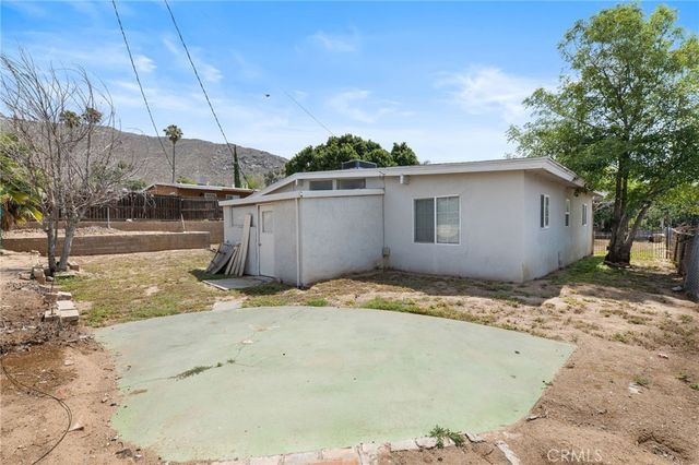 3303 La Rue Street, Jurupa Valley, CA 92509