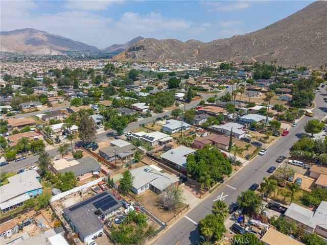 3303 La Rue Street, Jurupa Valley, CA 92509