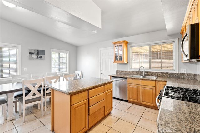 3303 La Rue Street, Jurupa Valley, CA 92509