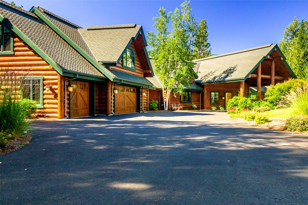28013 Swan Cove Drive, Bigfork, MT 59911 photo 2