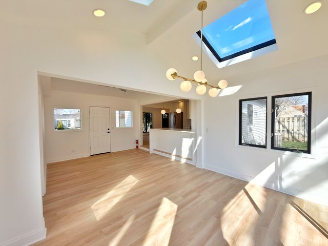 219 E Berkshire Avenue, Lombard, IL 60148