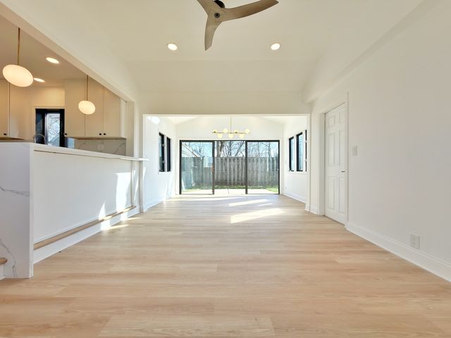 219 E Berkshire Avenue, Lombard, IL 60148