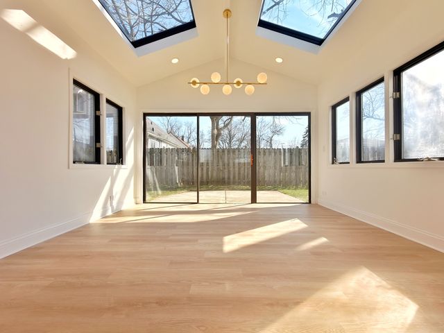 219 E Berkshire Avenue, Lombard, IL 60148