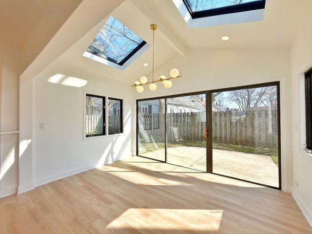 219 E Berkshire Avenue, Lombard, IL 60148