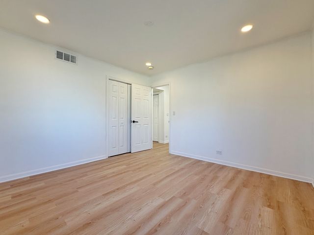 219 E Berkshire Avenue, Lombard, IL 60148