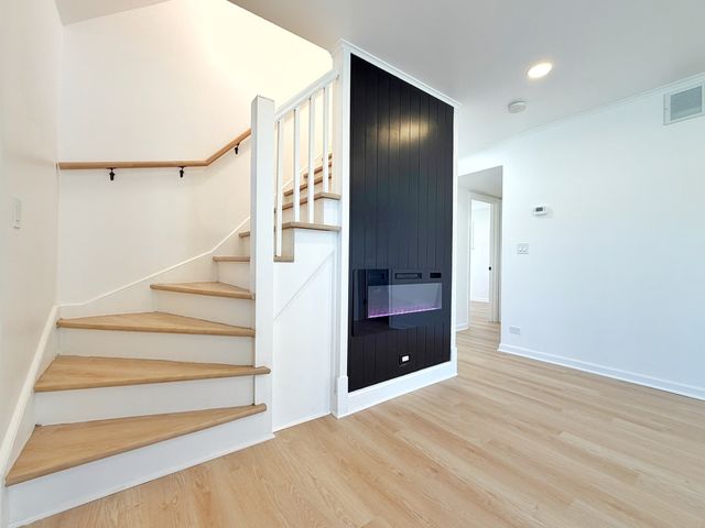 219 E Berkshire Avenue, Lombard, IL 60148