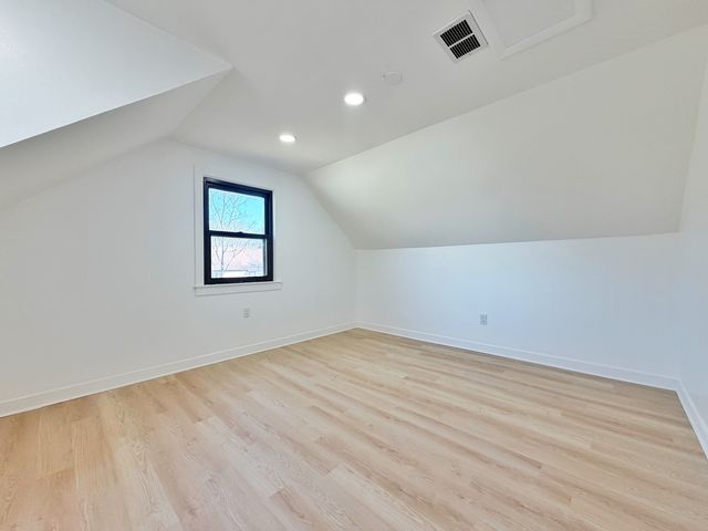 219 E Berkshire Avenue, Lombard, IL 60148