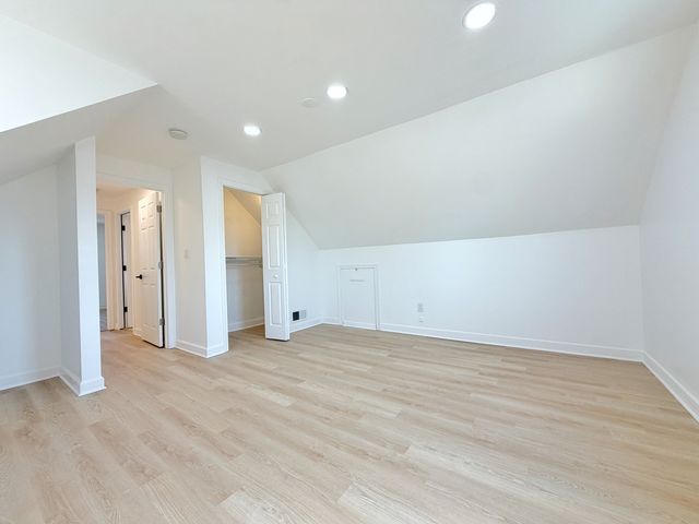 219 E Berkshire Avenue, Lombard, IL 60148