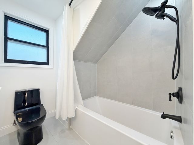 219 E Berkshire Avenue, Lombard, IL 60148