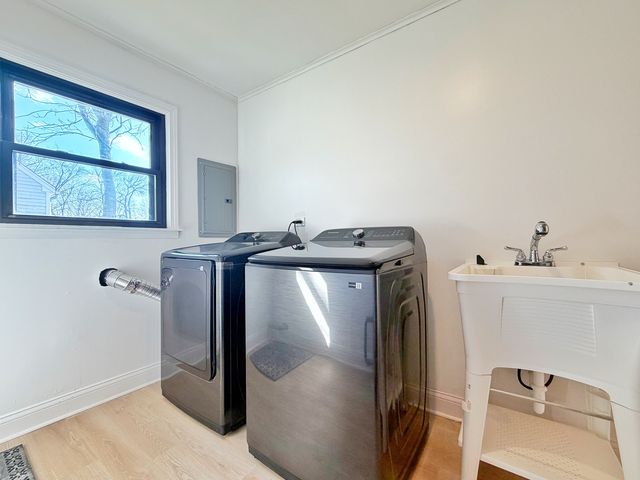 219 E Berkshire Avenue, Lombard, IL 60148